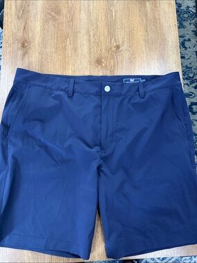 Vineyard Vines Men's Deep Navy Flat Front Shorts size 40